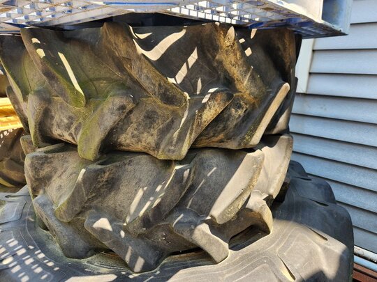 TYM 트랙터 DORADO 60 (60마력) 타이어/휠조합11.2-20.2개 사진1