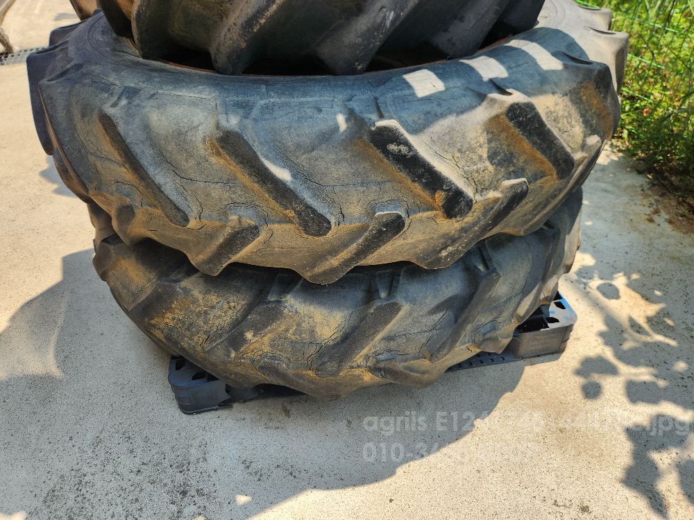 JohnDeere Tractor 5400 (68hp)