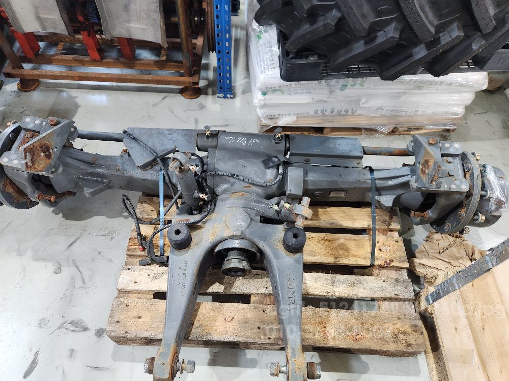 FENDT 716  트랙터 F716 AXLE 718F8