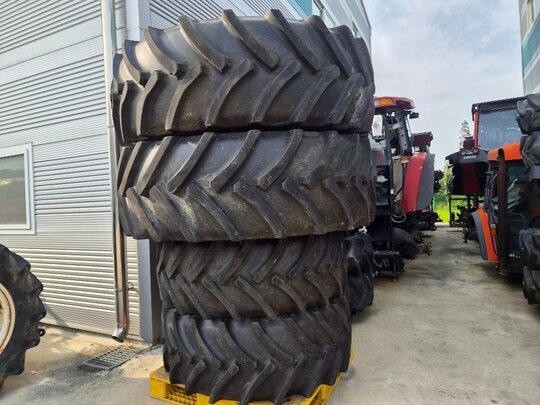 JohnDeere Tractor 7430 (165hp) JD7430Wheel.Tire(mitas)SET.