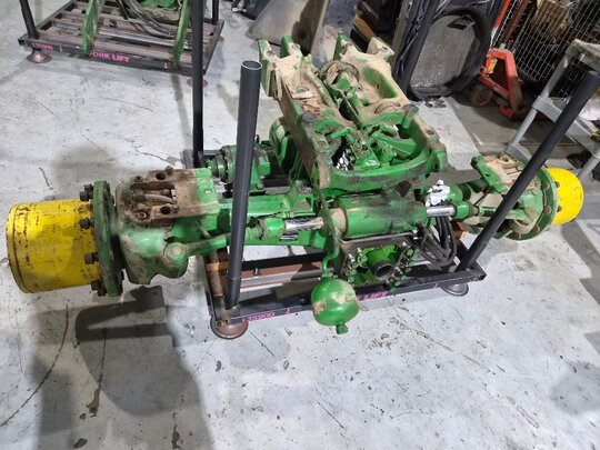 JohnDeere Tractor 7430 (165hp) John Deere 7430 TLS Front Axle Assembly Complete