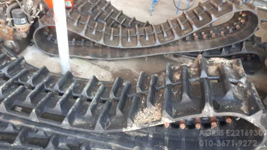 Daedong Combine Harvester 콤바인 () Track