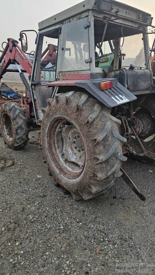 아세아 트랙터 MF-362 (68마력) 부분