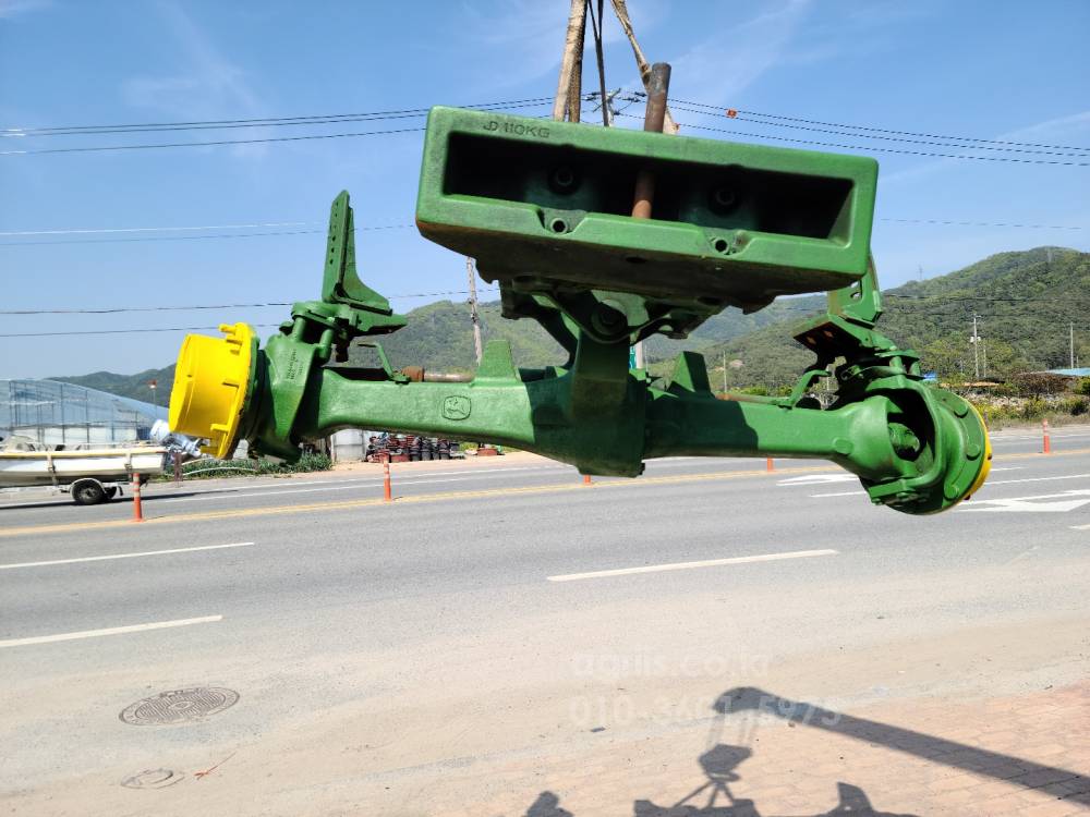 JohnDeere Tractor 6120R (120hp) 뒤우측면