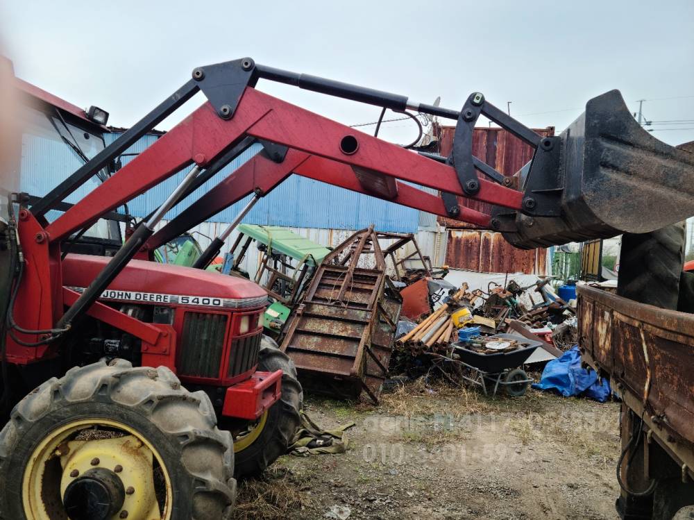JohnDeere Tractor 5300 (56hp)