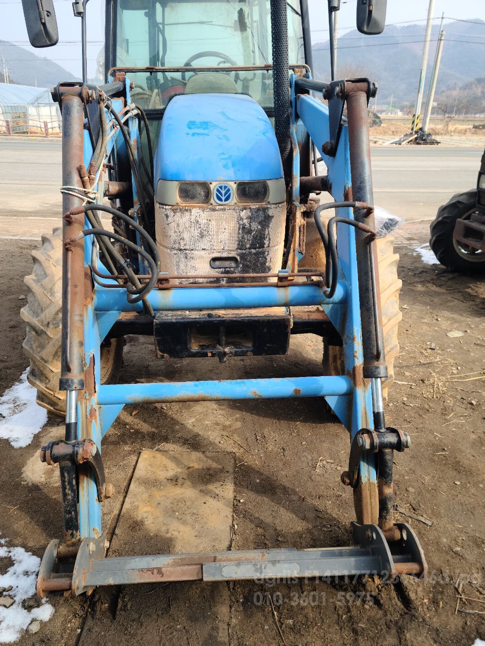 뉴홀랜드 트랙터 TD60D (60마력) 로더 사진2