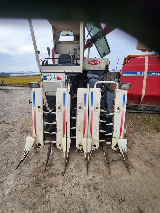 TYM 콤바인 C805 (5조식) 부분 판매