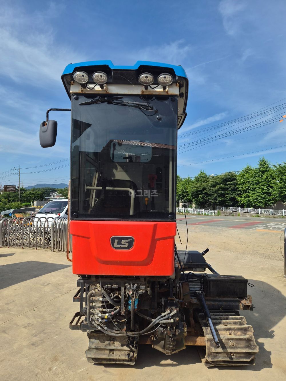 LS Combine Harvester GL850 (보통형)