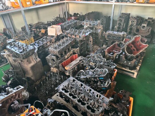     뉴홀랜드, LS Engine부 Spare Parts 전기종