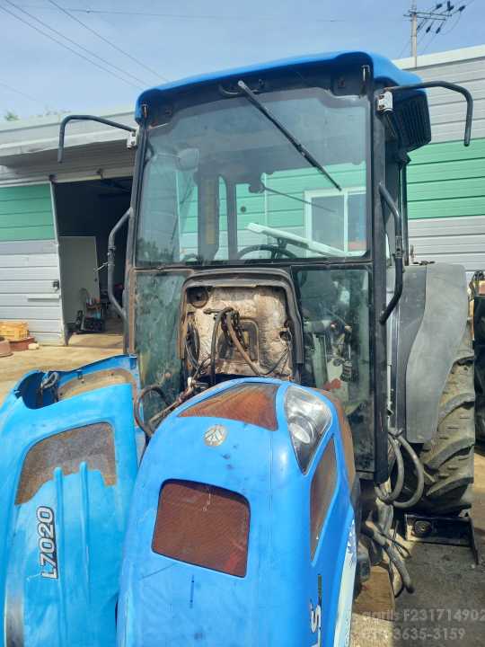 NewHolland Tractor TN75D (75hp) 앞Axle