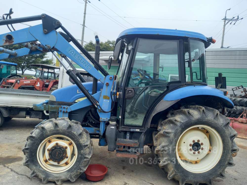 NewHolland Tractor TD60D (60hp)