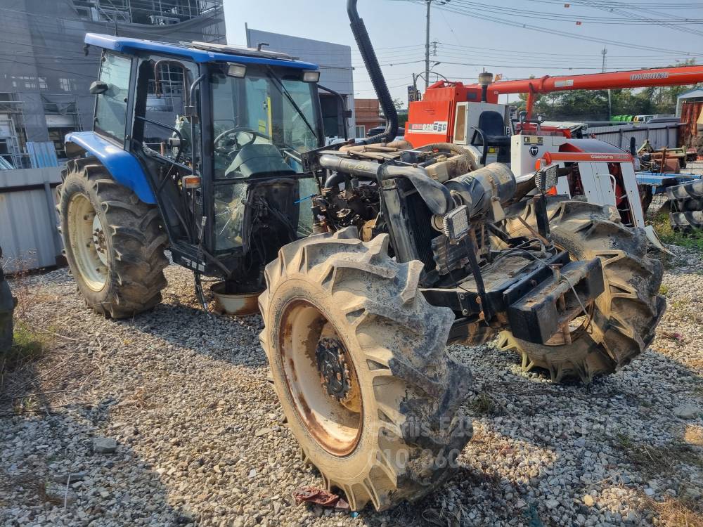 NewHolland Tractor TL100 (95hp) 뒤우측면