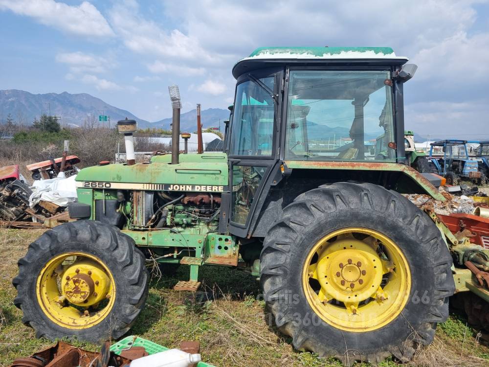 JohnDeere Tractor 2650K (82hp)