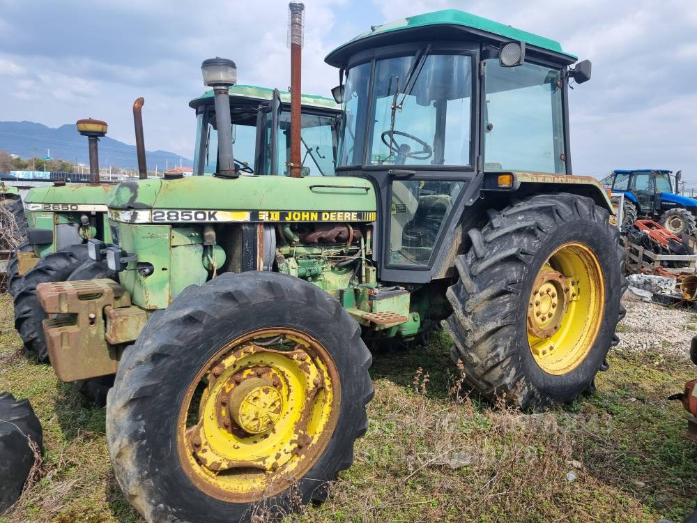 JohnDeere Tractor 2850K (90hp)