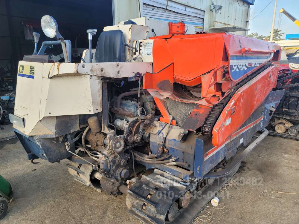 Daedong Combine Harvester 대동R1.301콤바인 (3Rows)