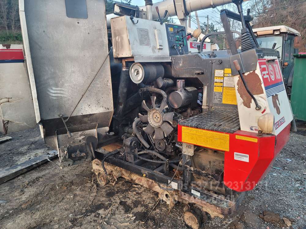 Kukje Combine Harvester KC575 (4Rows)