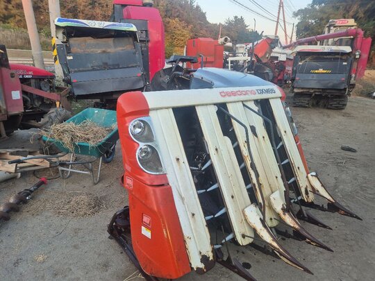 대동 콤바인 DXM85 (5조식) 예취부