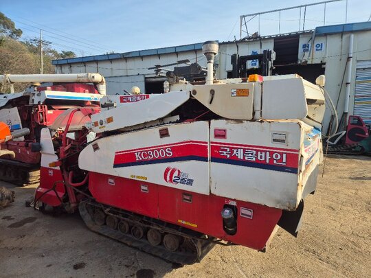 국제 콤바인 KC300S (3조식) 엔진 미숀 괘도 전체부품 