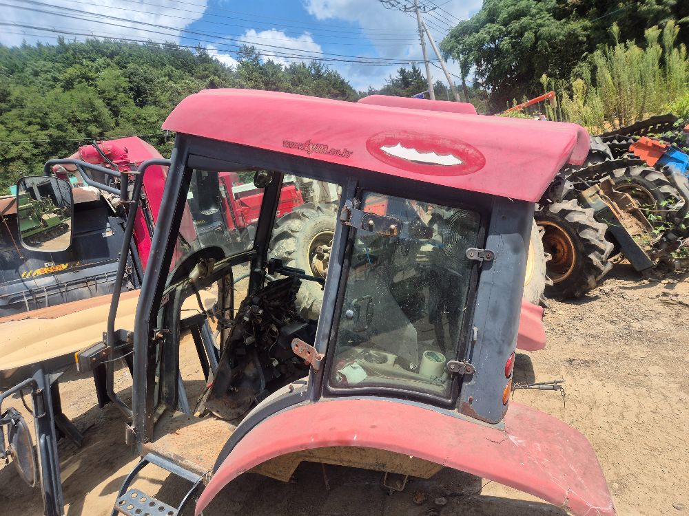 TYM 트랙터 T720S (72마력)