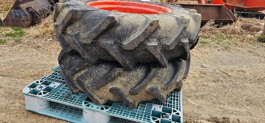 타이어 타이어 11.2ㅡ24 타이어