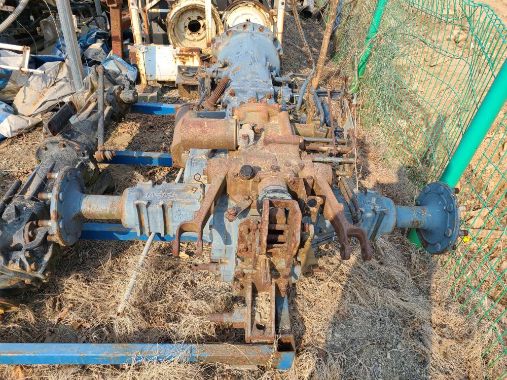 TYM 트랙터 TA5240 (52마력) 뒤우측면