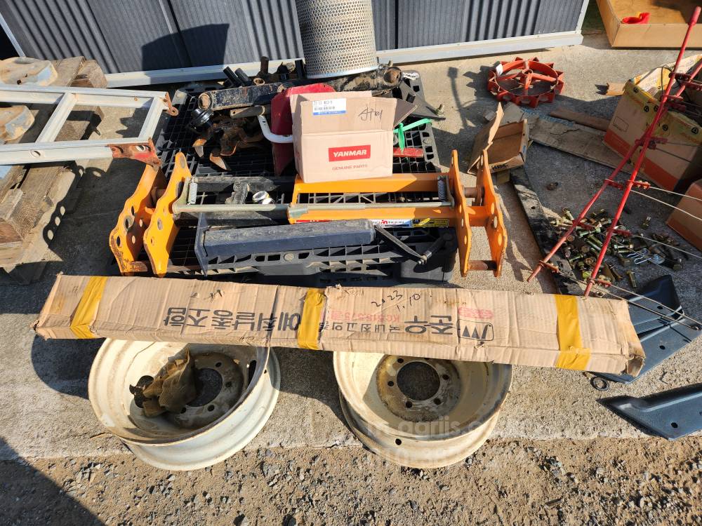 Kukje Combine Harvester KC575 (4Rows)