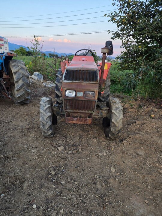 Kukje Tractor KTE230 (25hp) 앞좌측면