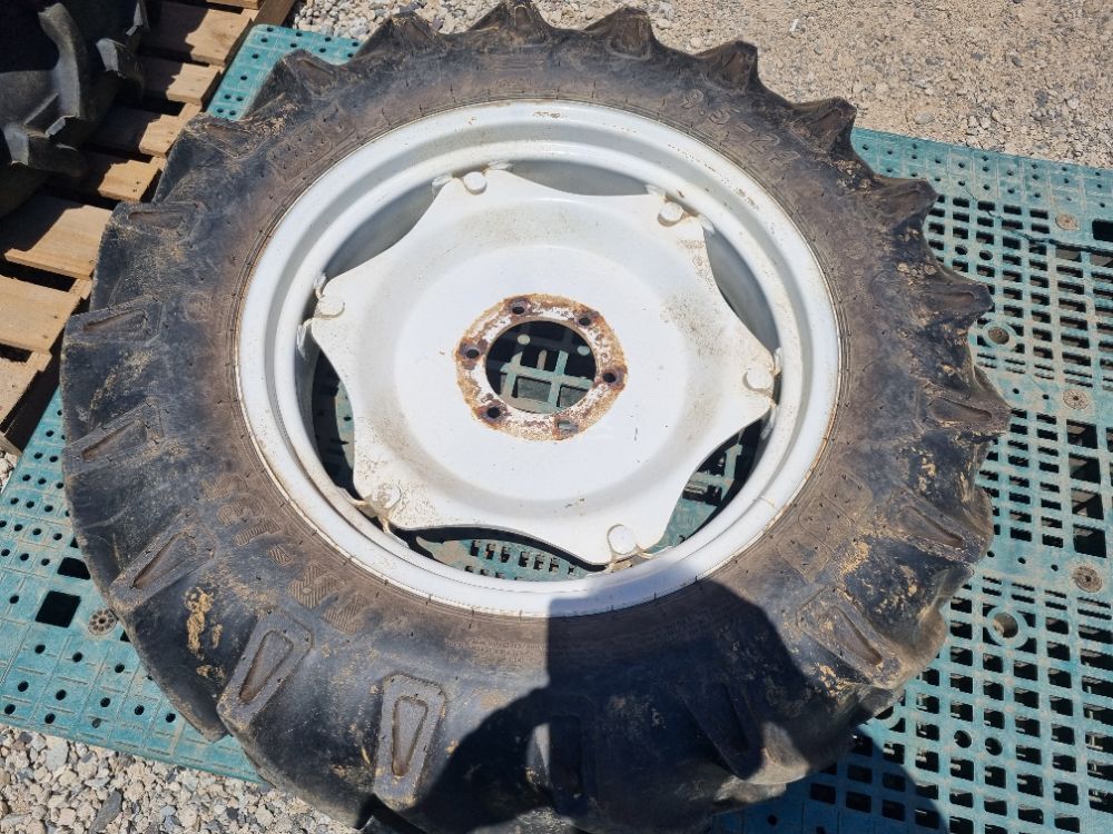 TYM 트랙터 T720 (72마력)