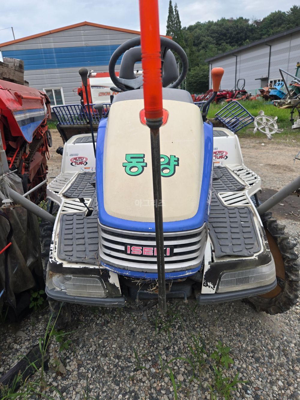 TYM Rice transplanter PG63 (6Rows)