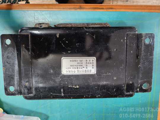 TYM Combine Harvester 콤바인HL5050 (3Rows) 콘트롤러4