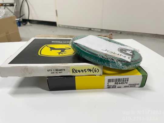 JohnDeere Tractor 트랙터  존디어 씰 - RE44574 사진1