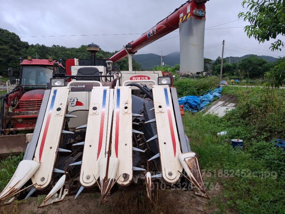 TYM Combine Harvester C704G (4Rows)