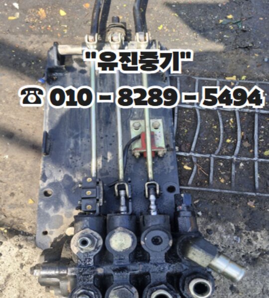  지게차 유압 콘크롤 레버3스플 부품팔아요 지게차 유압 콘크롤 레버3스플 부품팔아요