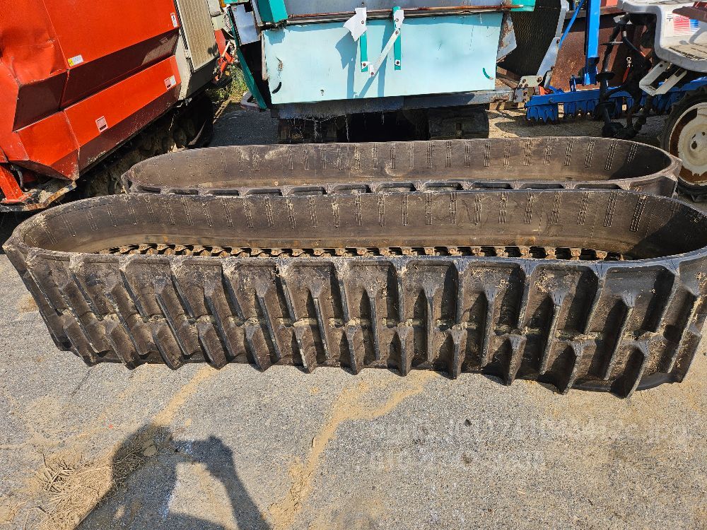 Kukje 국제6130 6조콤바인 괘도바퀴  6130 6조콤바인 괘도바퀴 