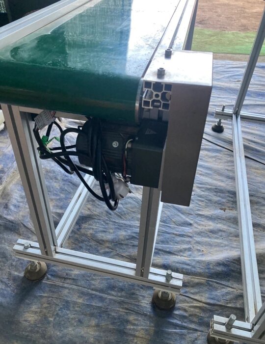  컨베이어 벨트 .  .