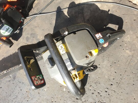  엔진톱  엔진톱   Engine톱