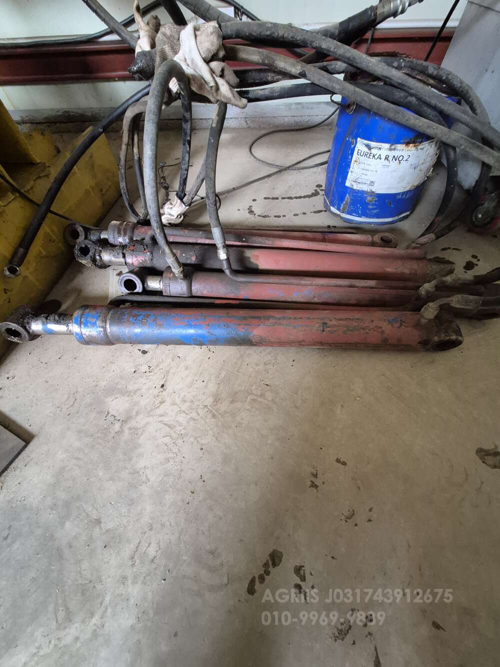 유압실린더 유압실린더 유압실린더