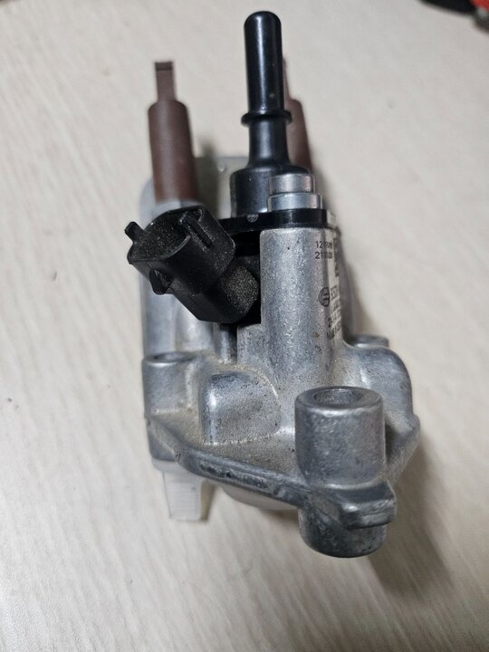 국제 콤바인 KC6130 (6조식) 요소수