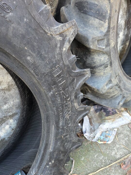 존디어 트랙터 1750 (53마력) 타이어