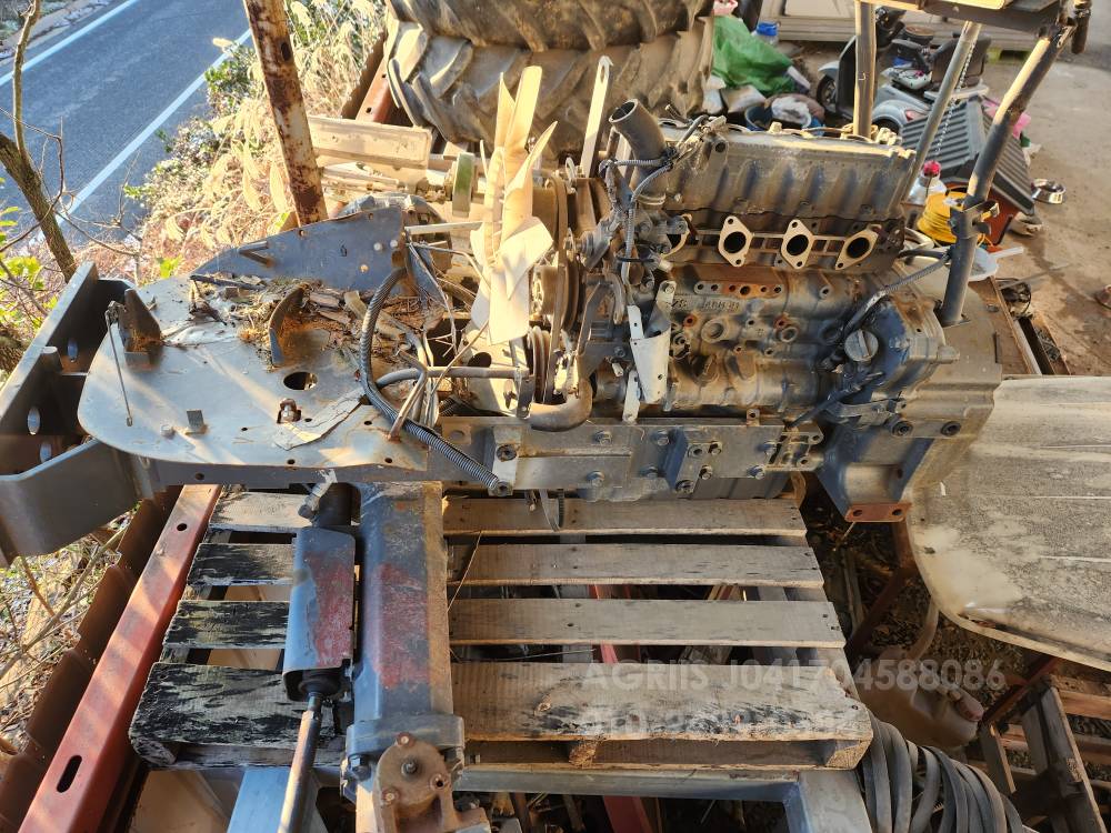 Kubota Tractor M7040 (70hp) Engine앞구동 사진2