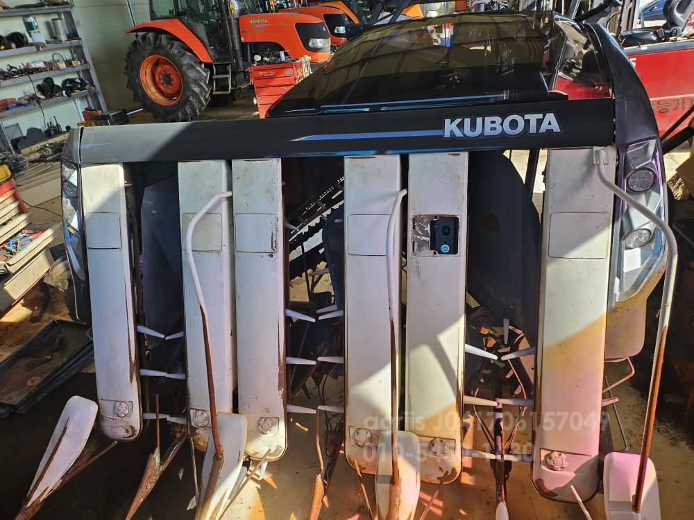 Kubota Combine Harvester ZR6130 (6Rows)