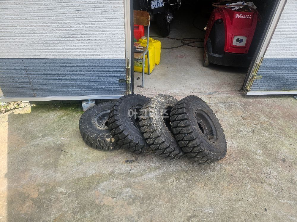  지게차타이어 지게차타이어 