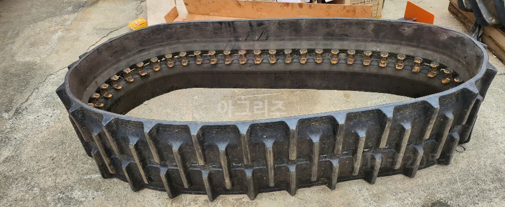Daedong Combine Harvester DSM72G-C (4Rows)