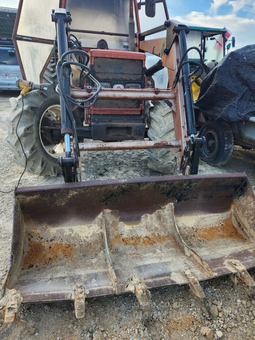 NewHolland Tractor 80-66D (80hp)