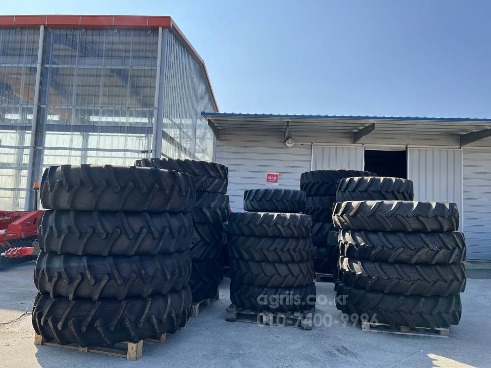  Tractor 트랙터  Tire 사진2