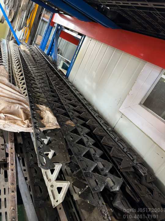 Yanmar Combine Harvester YH1150YH1150 (보통형) YANMAR정품 예취날 YH700M  YH1150  사진1