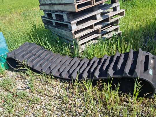 Daedong Combine Harvester DXM85G-C (5Rows) Track