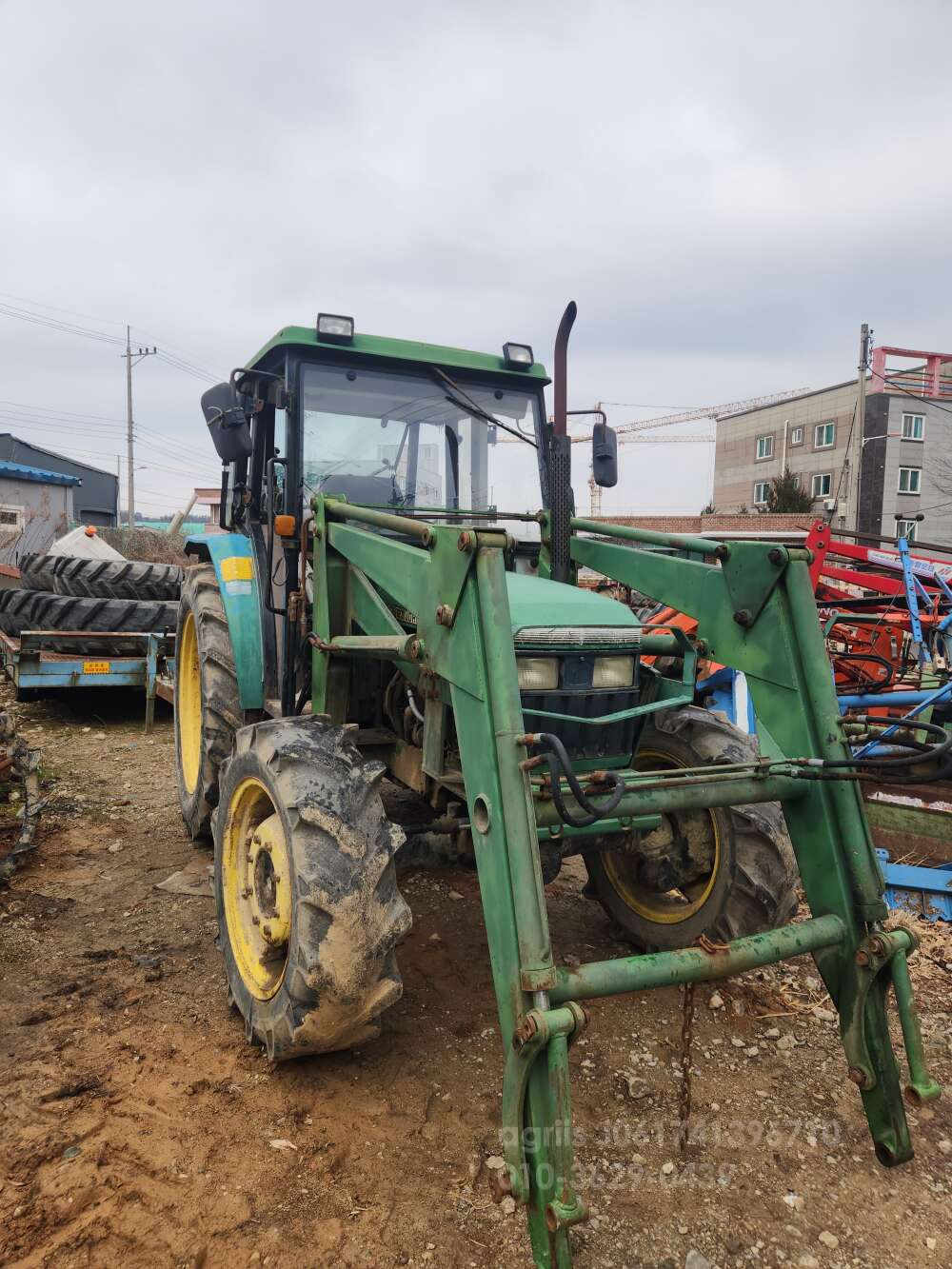 JohnDeere Tractor 5400 (68hp)