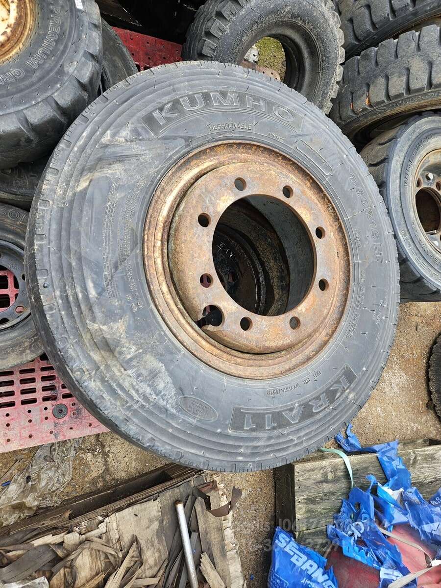  4.5톤용 림 타이어 