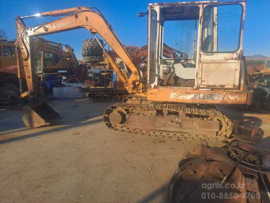  Excavator MX3 .s50  앞좌측면